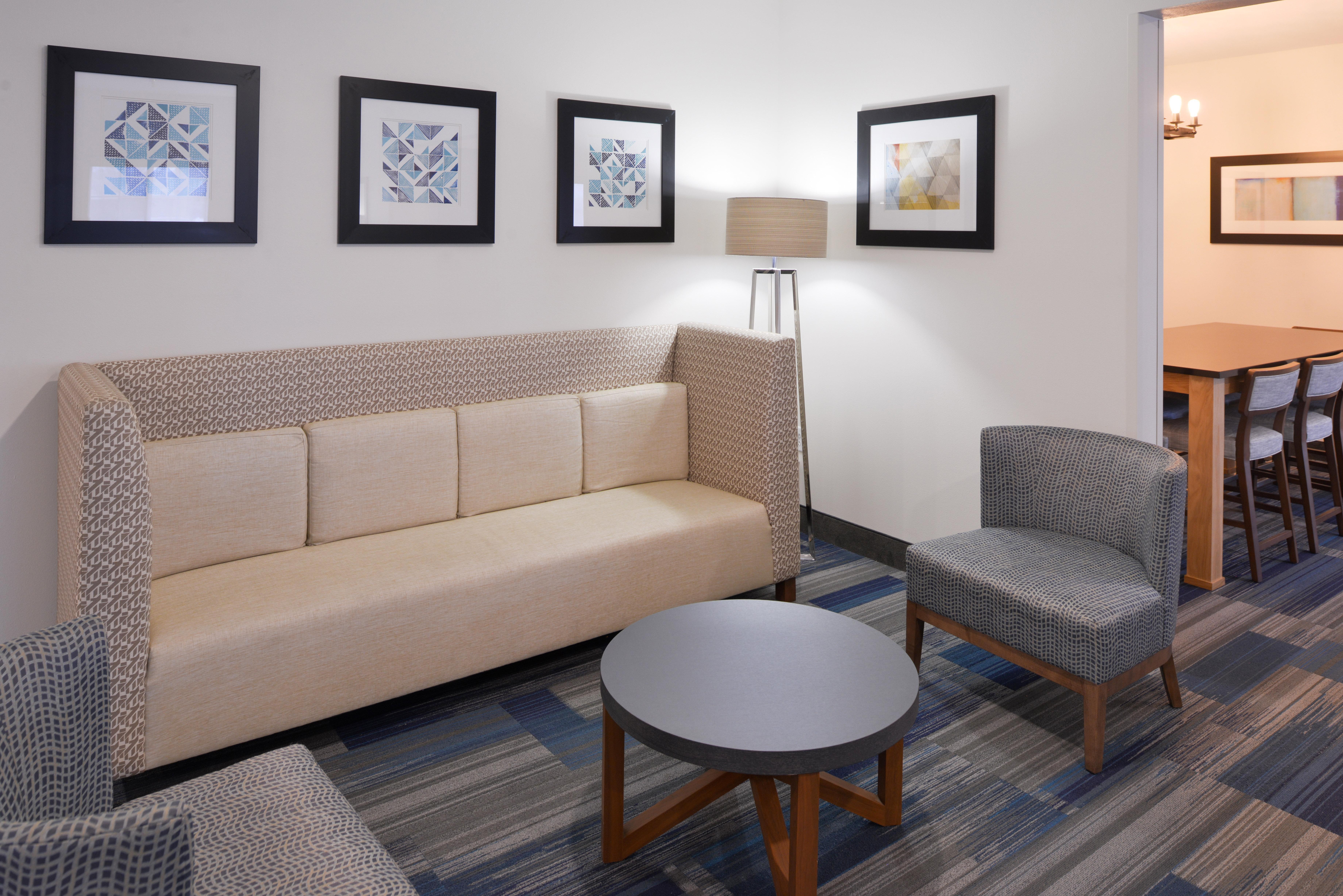 Holiday Inn Express Hotel & Suites Sioux Falls At Empire Mall By Ihg Exterior foto